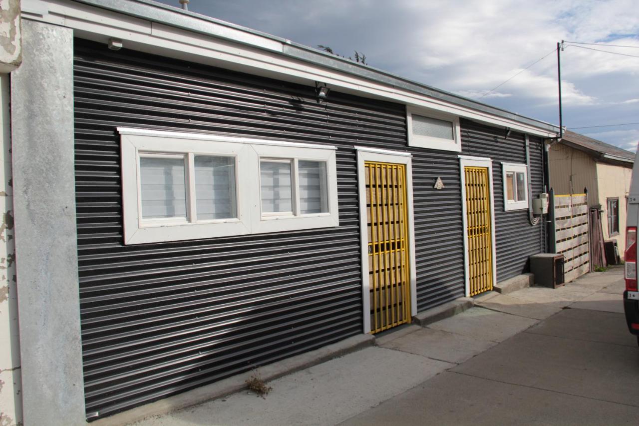 Hostal El Meson Punta Arenas Exterior photo